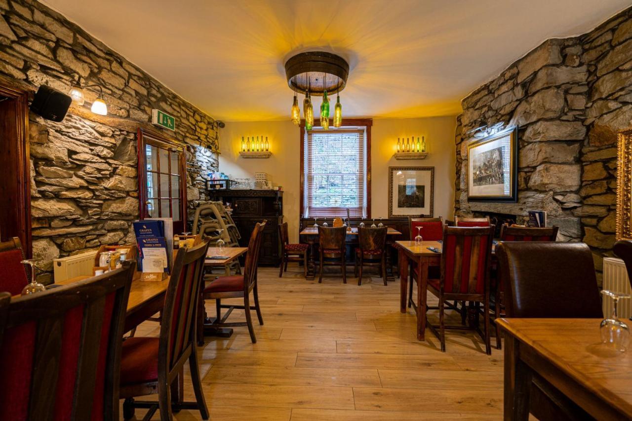 Grapes Hotel, Bar & Restaurant Snowdonia Nr Zip World Blaenau Ffestiniog Exterior photo